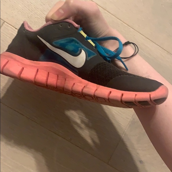 Nike sneakers - Picture 3 of 6